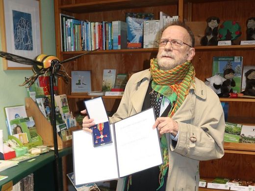 Dietmar Hasse mit dem Bundesverdienstkreuz