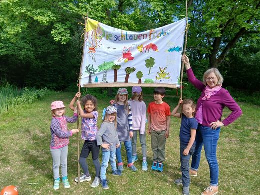 Kindergruppe Fürth mit ihrem neuen Banner