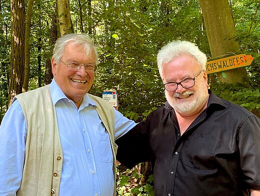 BN-Ehrenvorsitzender Hubert Weiger und Vorsitzender der Kreisgruppe Nürnberg Klaus-Peter Murawski beim Reichswaldfest (Foto: Hiltrud Gödelmann)