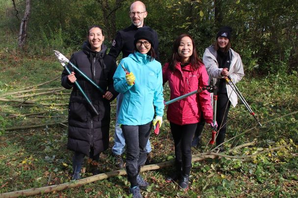Pflege der Obstwiese Kleingründlach mit Siemens Healthineers
