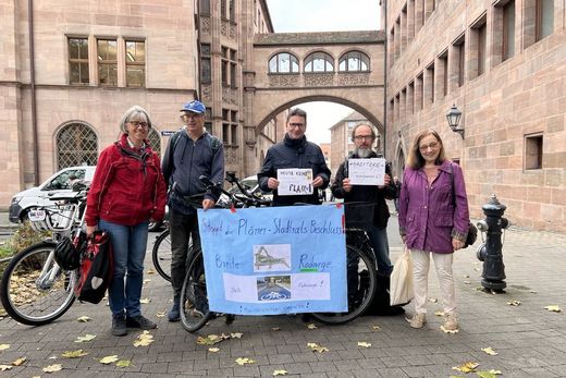 Gruppe fordert Einhaltung des Mobilitätsbeschlusses beim Plärrer
