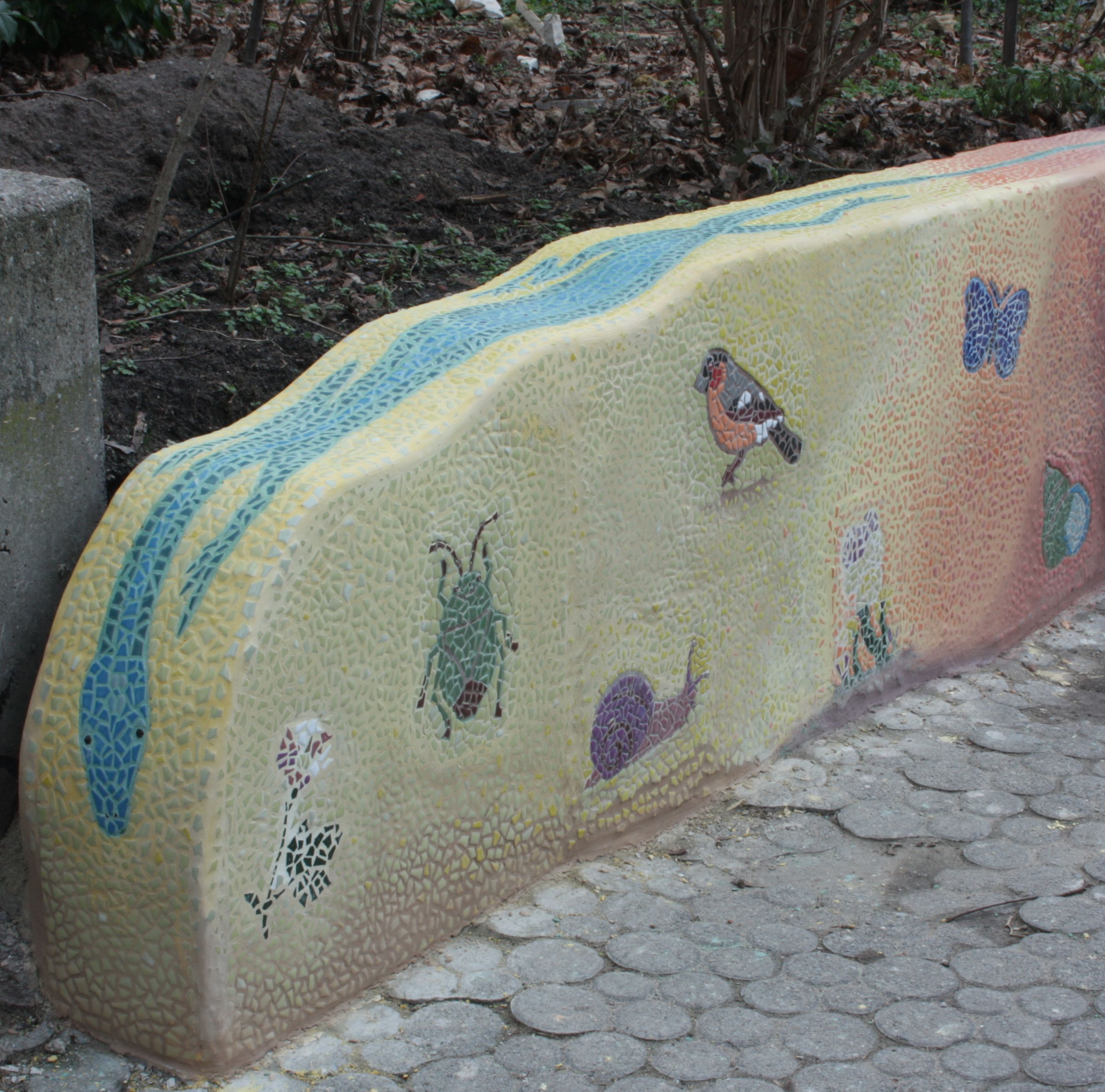 Mosaik im Hofgärtchen