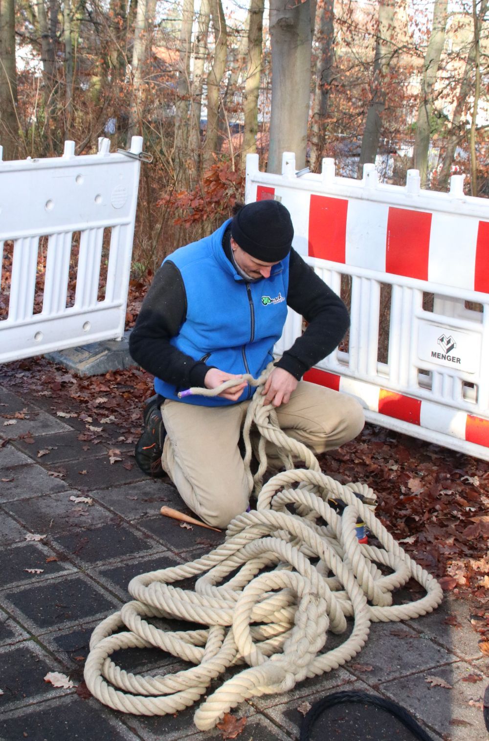 Vorbereitungen für die Installation der Eichhörnchenbrücke