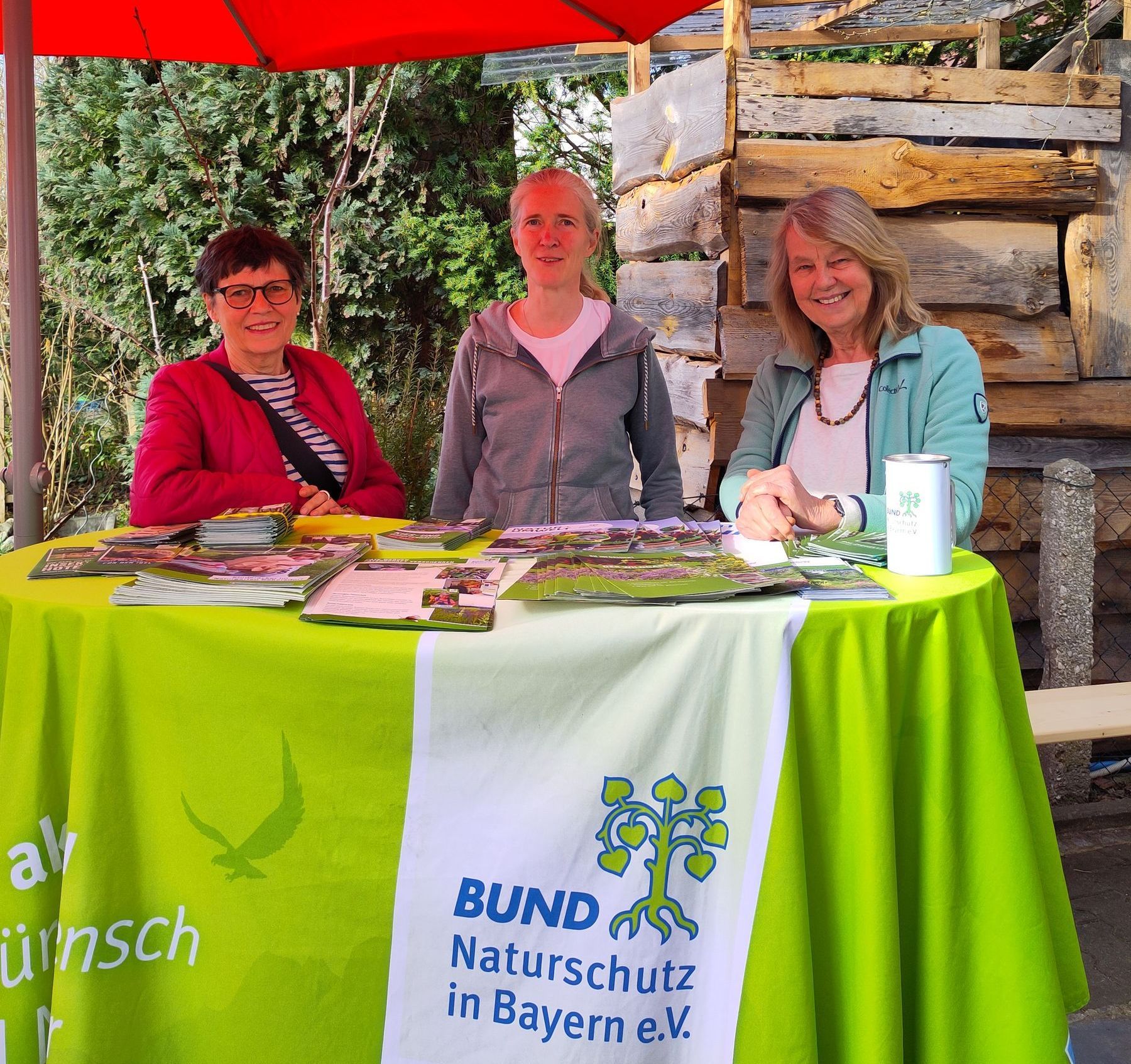 Infostand der Ortsgruppe bei der Pflanzentauschbörse des Kulturladens