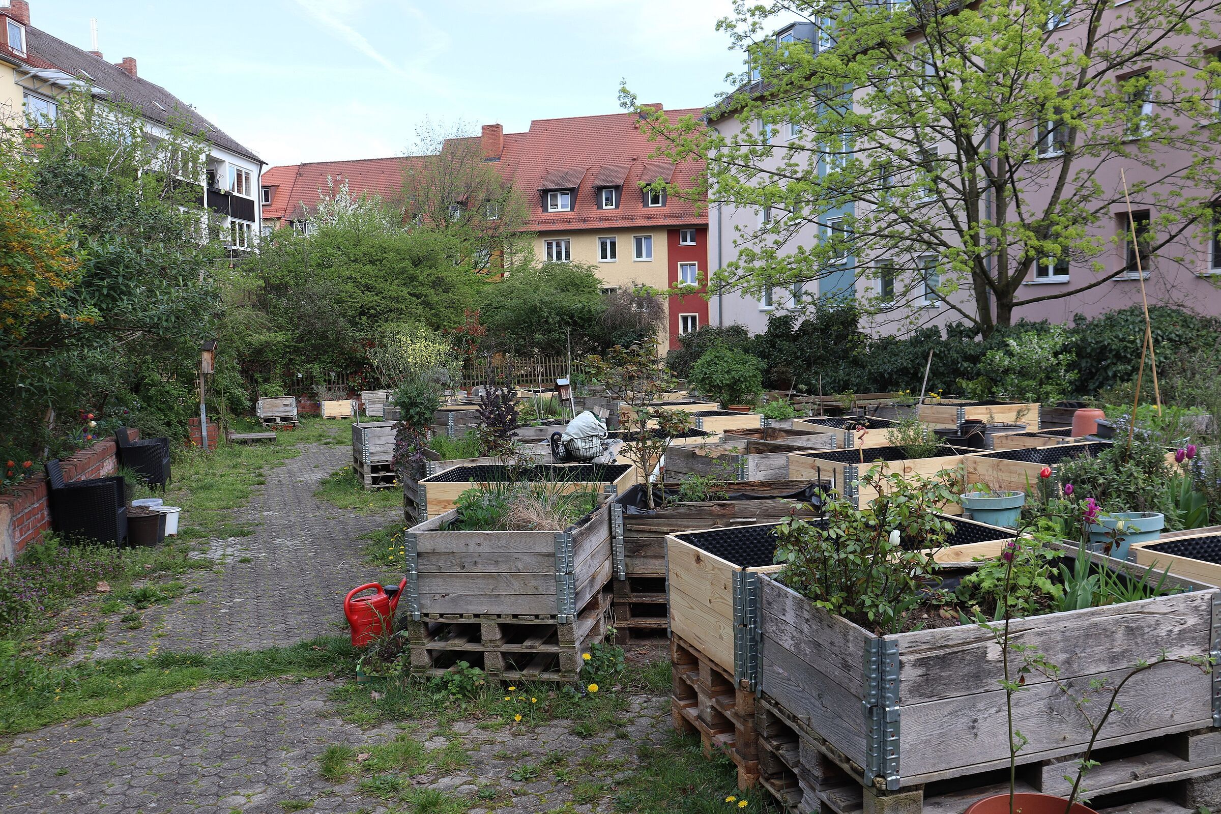 Restaurierungsarbeiten im Hofgärtchen (Foto: Rainer Edelmann) Restaurierungsarbeiten im Hofgärtchen