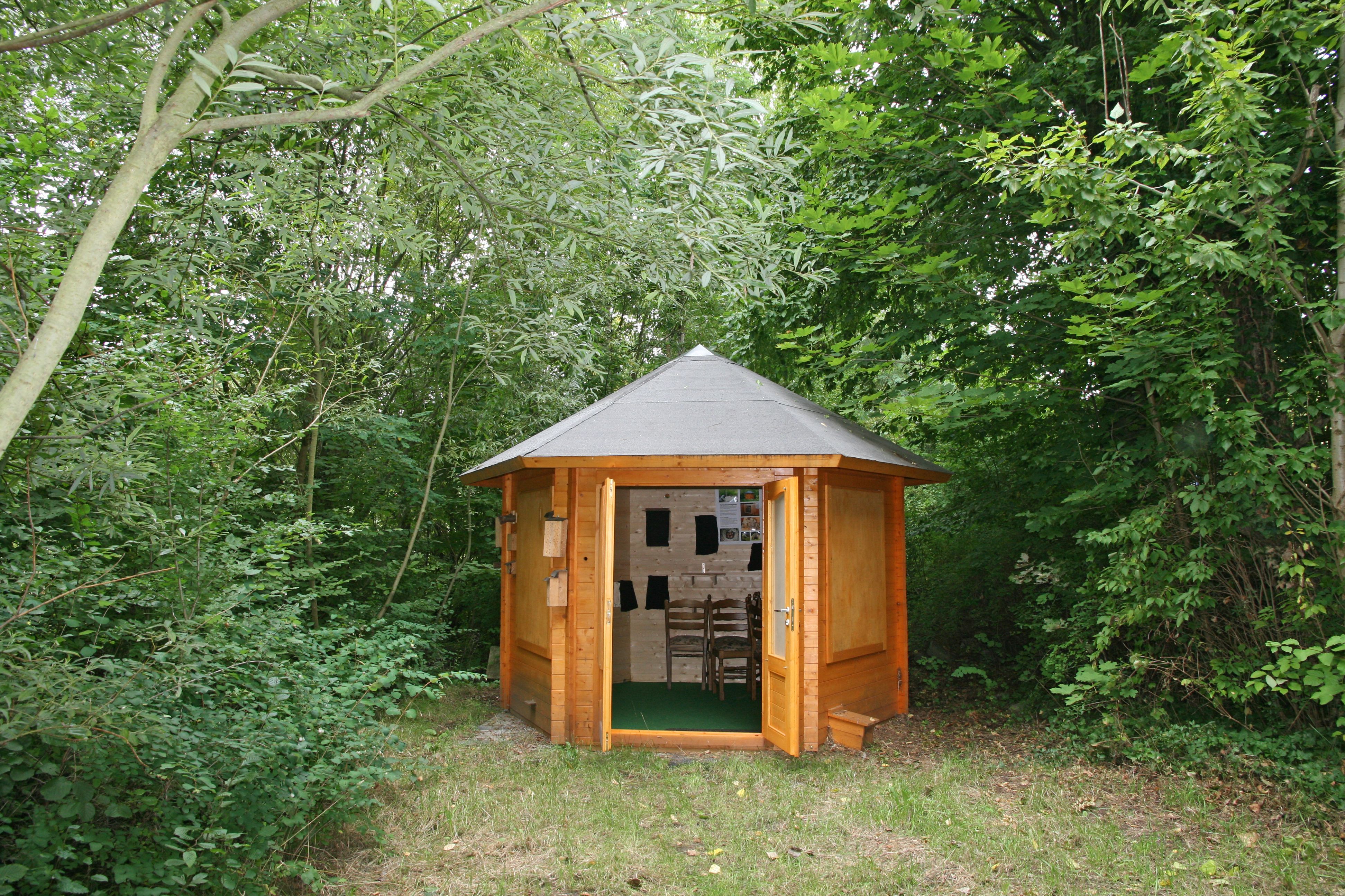 Tierbeobachtungshaus Zabo (Foto: Bettina Uteschil) Tierbeobachtungshaus Zabo