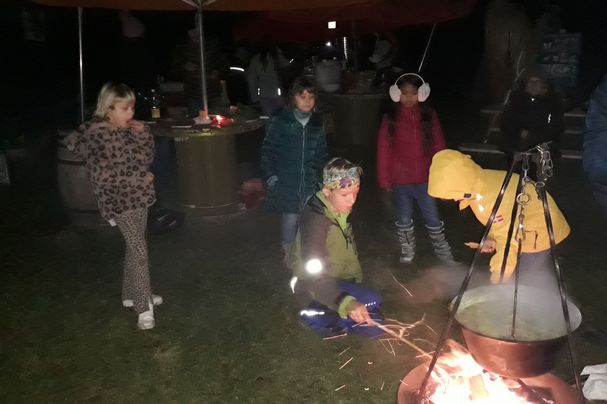 Erntedankfest Kinderackergruppe Gebersdorf - Lagerfeuer