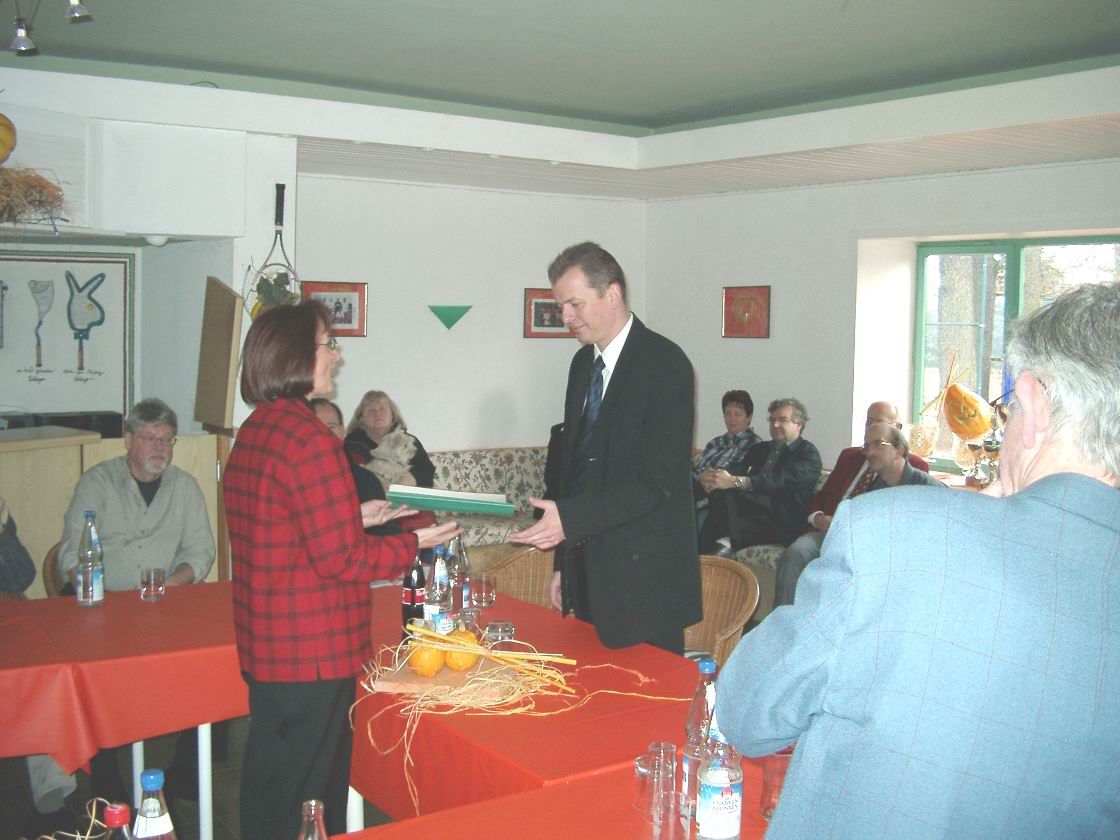 Übergabe der Unterschriften an OB Maly