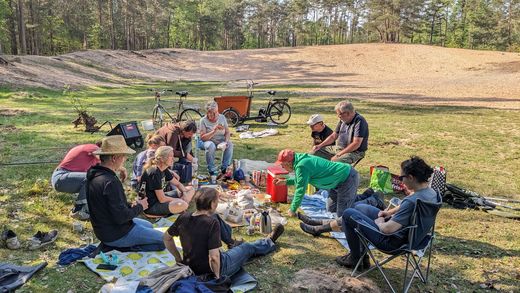 Sanddünenpicknick (Foto: Heinz Schaarschmidt)
