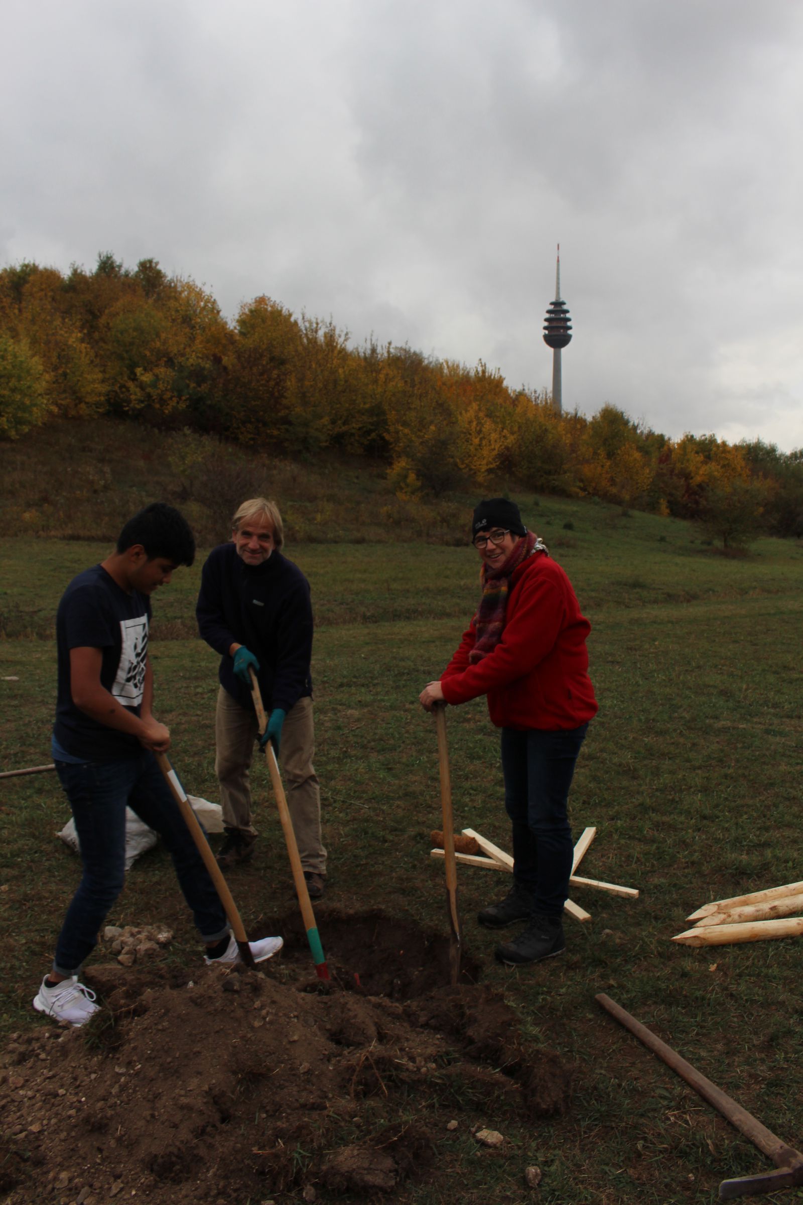 Obstbaumpflanzung am Schweinauer Buck Obstbaumpflanzung am Schweinauer Buck