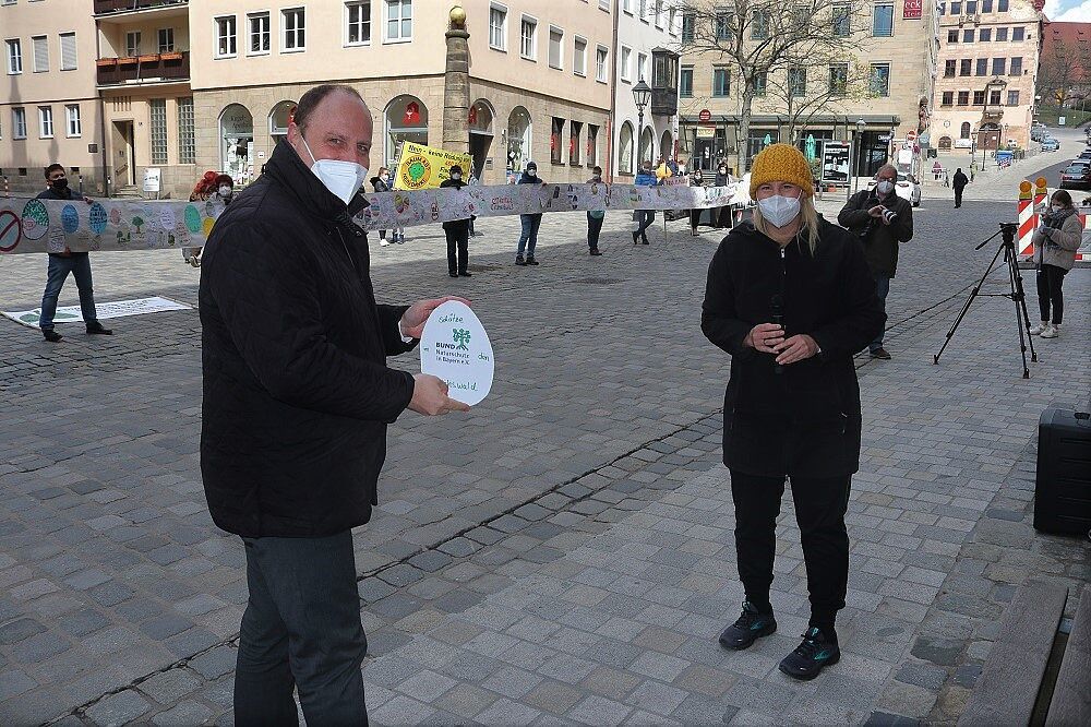 Bürgermeister Christian Vogel und Carola Reichl von Nein-zum-Werk Bürgermeister Christian Vogel und Carola Reichl
