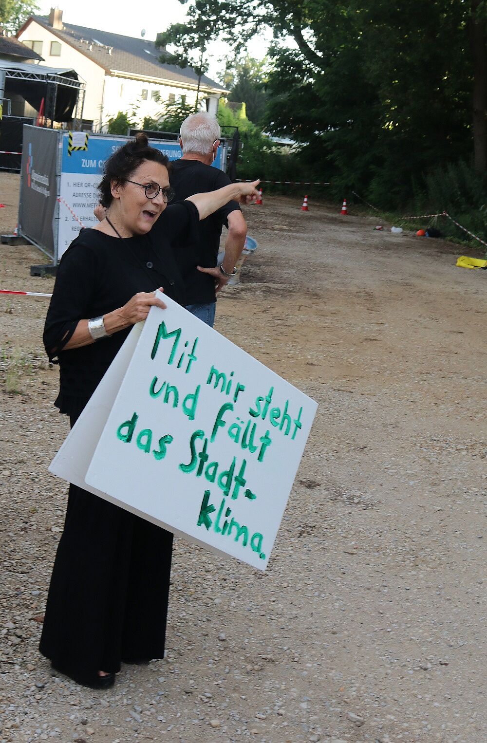 Demo an der Radrennbahn