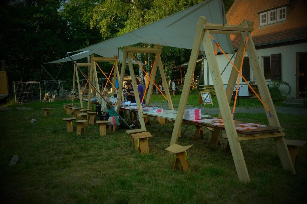 Lange Tafel der Baukultur
