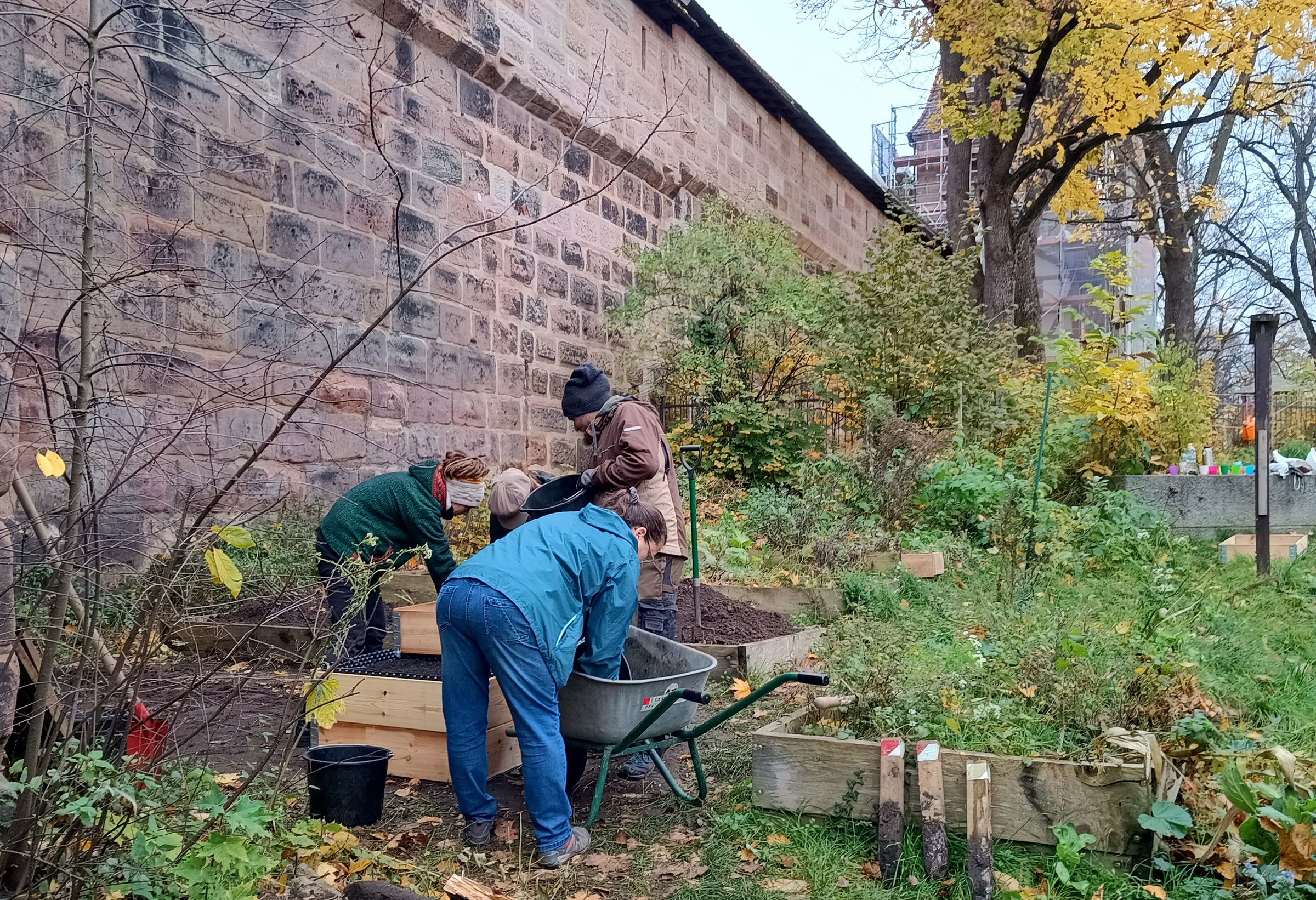 Arbeitseinsatz auf der Spittlertormauer 