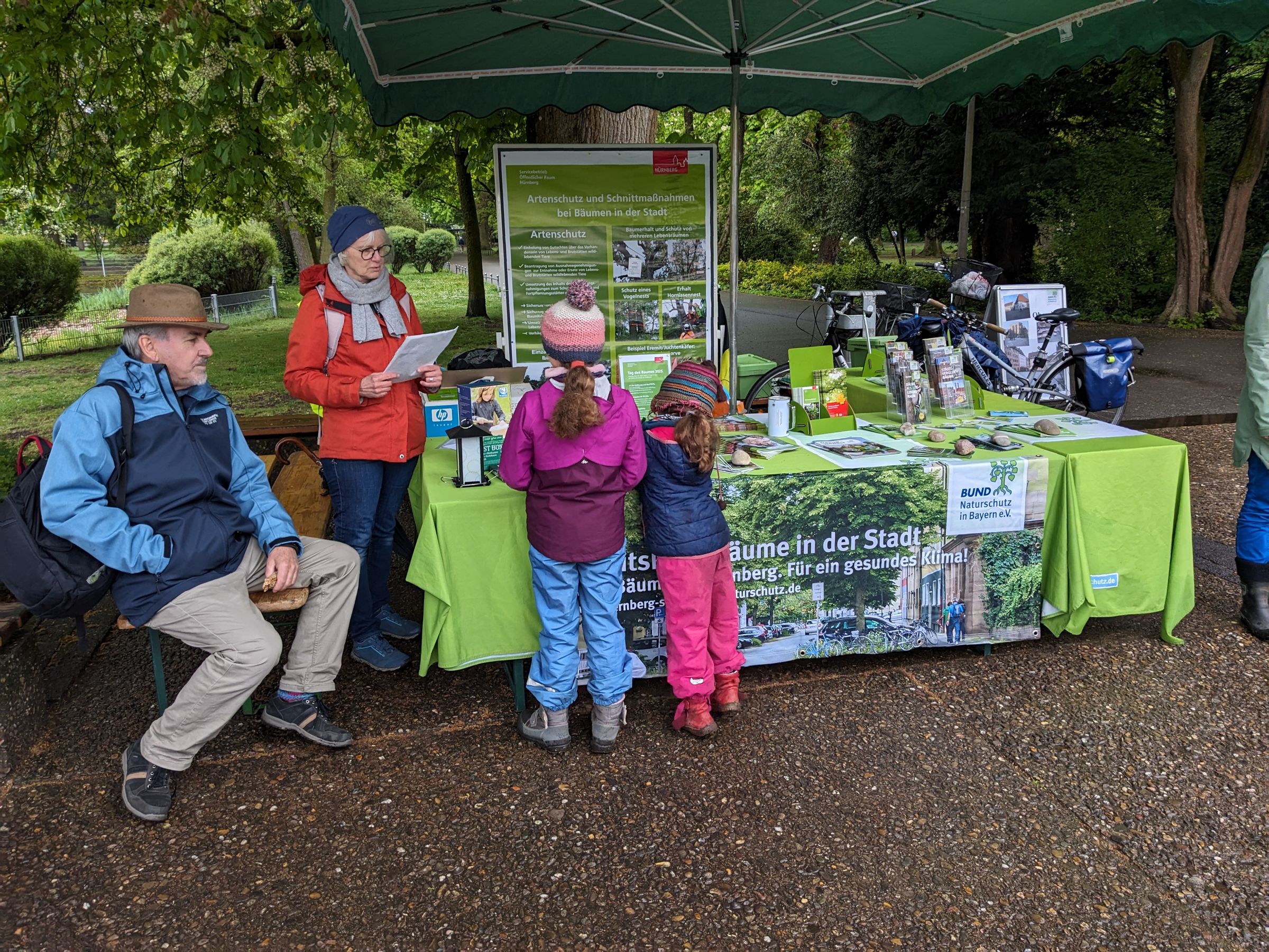Infostand des des Arbeitskreises Bäume in der Stadt