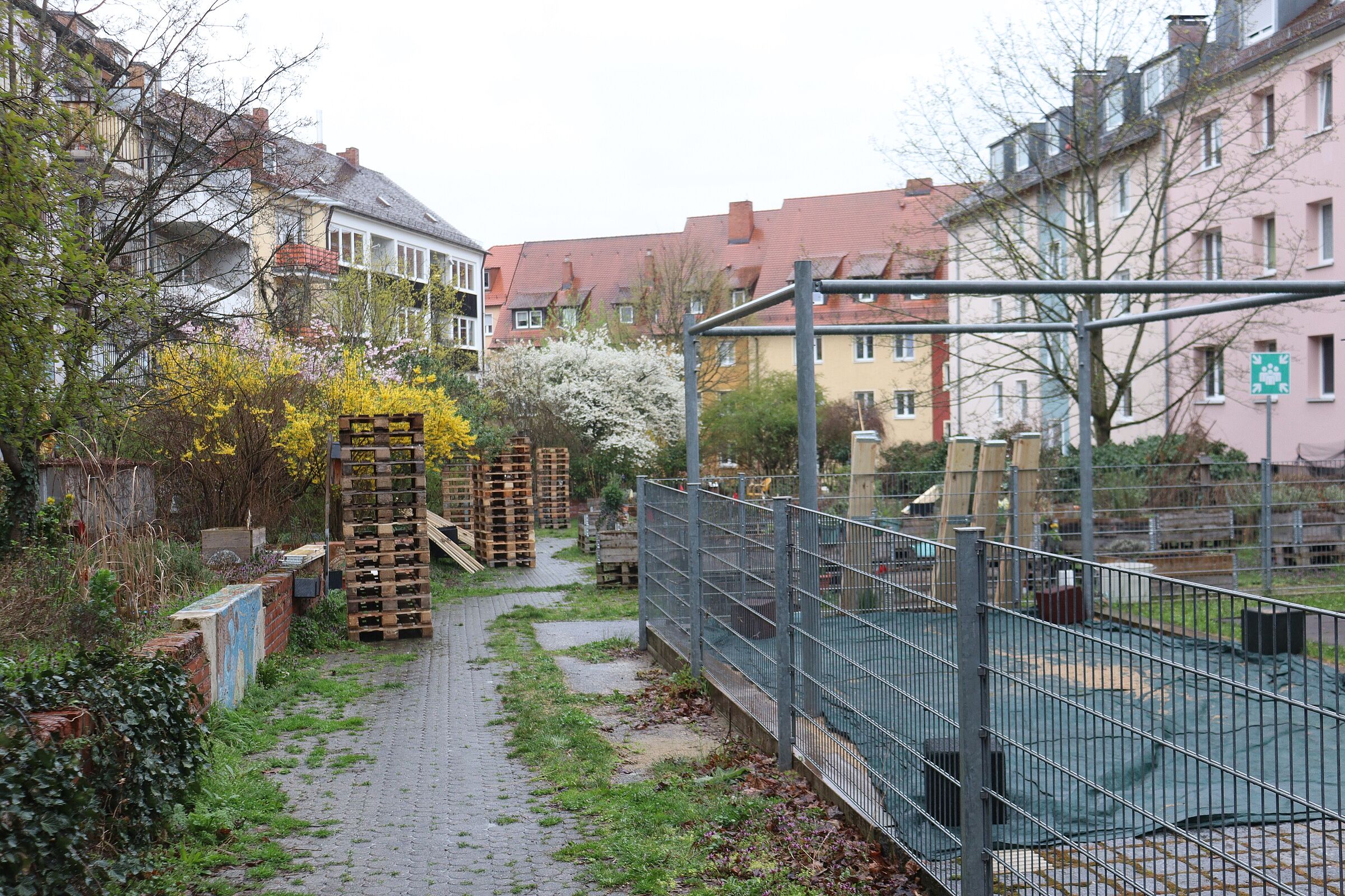 Restaurierungsarbeiten im Hofgärtchen