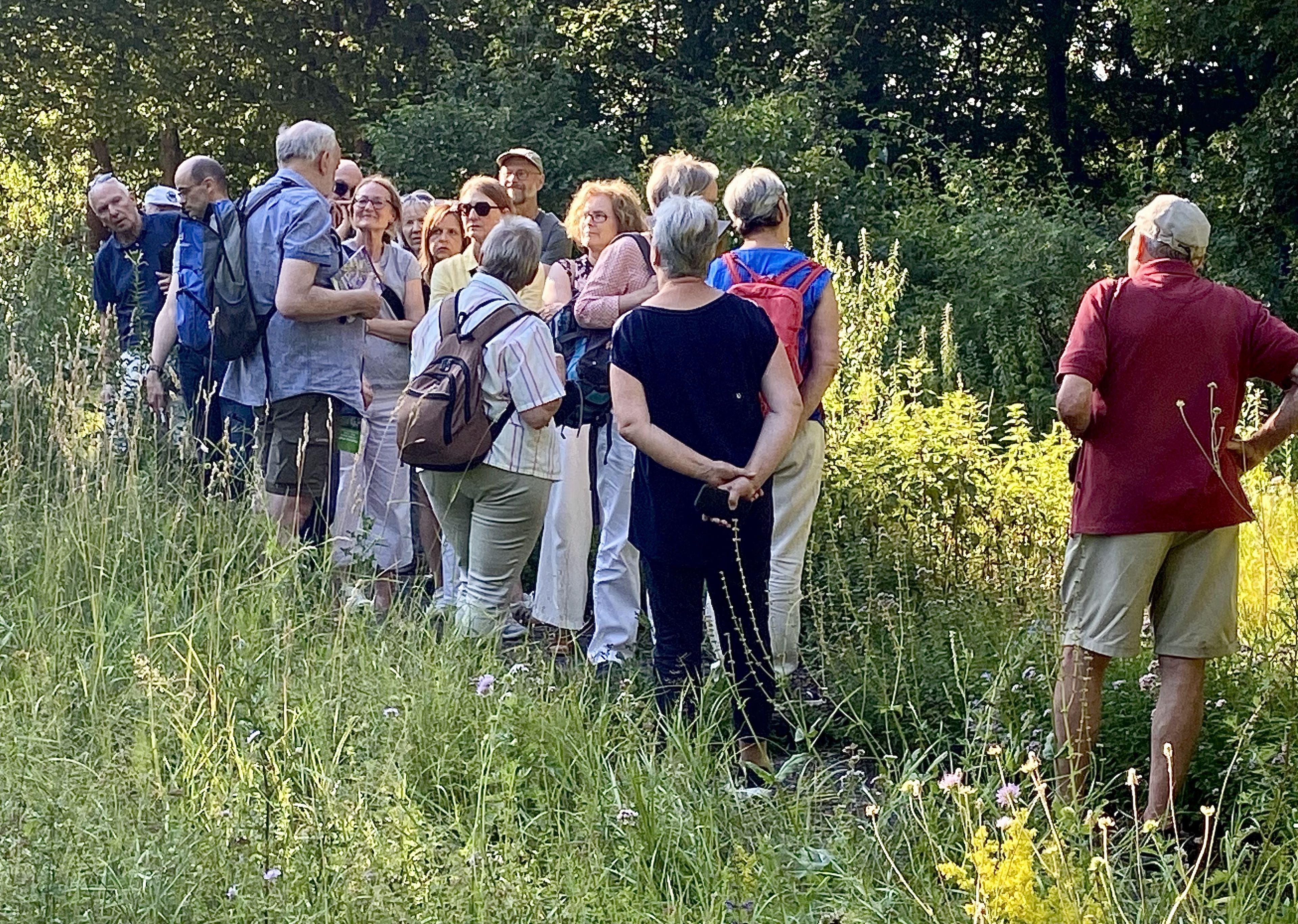 Führung im InsektenReich (Foto: Hiltrud Gödelmann) Führung im InsektenReich (Foto: Hiltrud Gödelmann)
