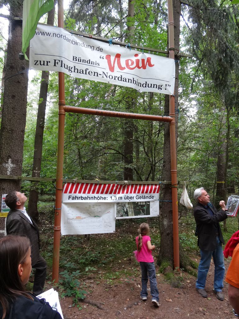 Konstruktion zur Darstellung der geplanten Fahrbahnhöhe